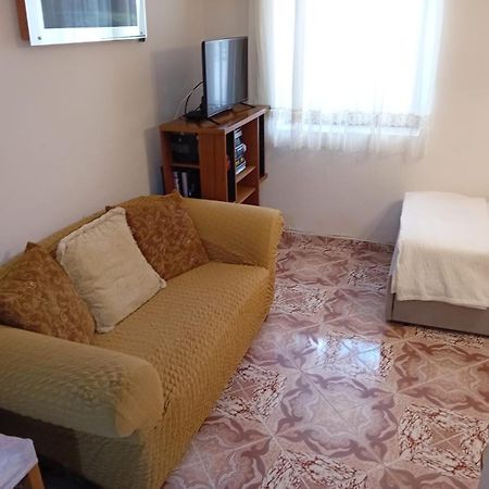Gogo'S Sea Side Apartment Saranda Zewnętrze zdjęcie